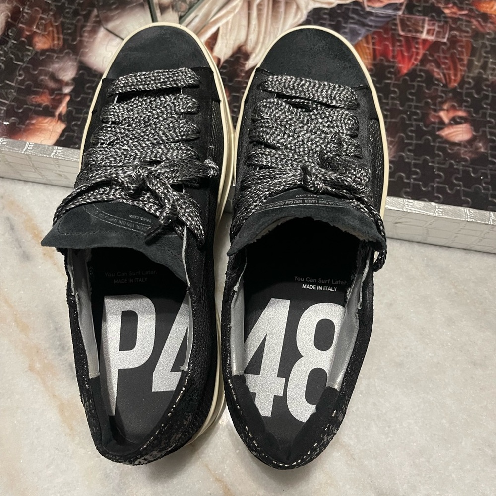 P448"Black and Silver Sneakers 👟-Size (39) -Good Condition - Picture 11 of 12